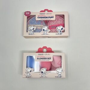 12R. Snoopy Cushion Puff/Blender Set